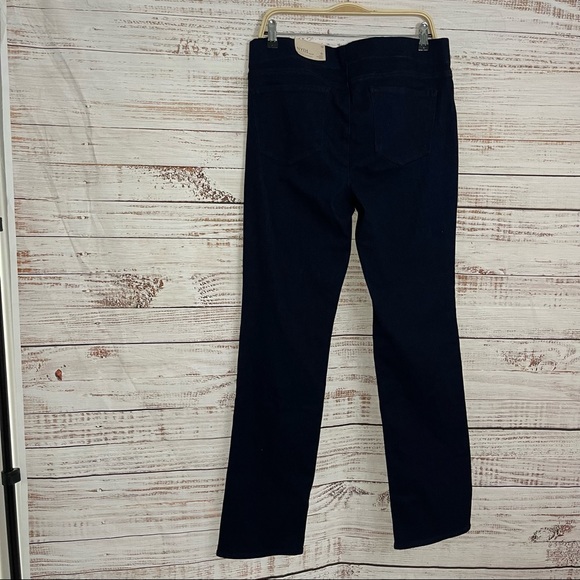 NYDJ pull on straight jeans dark wash - Picture 6 of 16